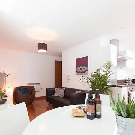 Sunny Apartment With Great Views And Rooftop Terrace * Leeds (West Yorkshire)