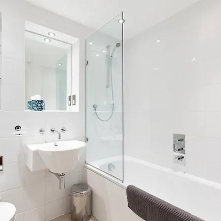 Sunny Apartment With Great Views And Rooftop Terrace Leeds (West Yorkshire)