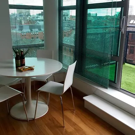 Sunny Apartment With Great Views And Rooftop Terrace Leeds (West Yorkshire)